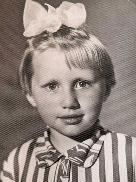 sister raisa in childhood